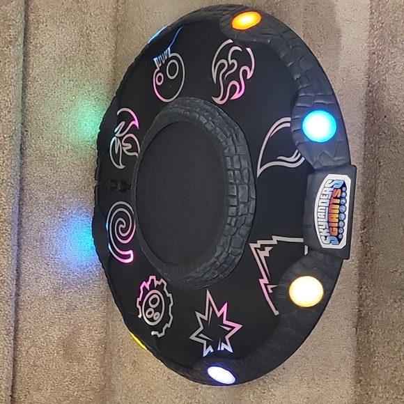 Skylanders lot figures Portals 2 wired 1 wireless & USB & Light up Battle Ground - Picture 9 of 13